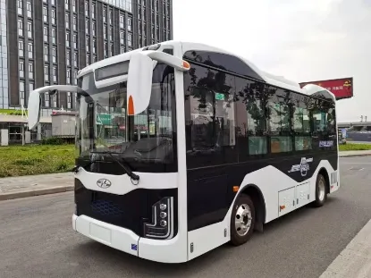 Picture of Syp Sh6610pev 6.6 Meter Electronic City Bus 120 Kw Battery 250 Km Endurance Mileage