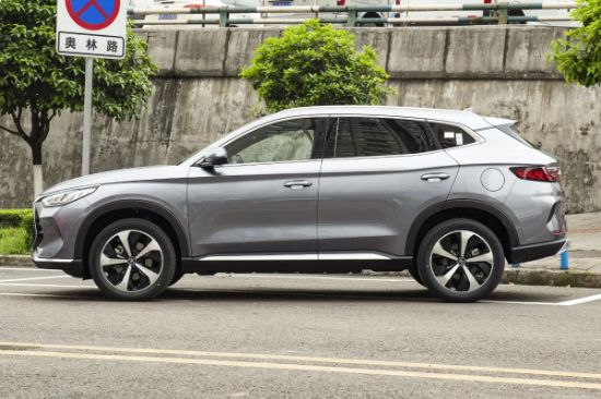 Picture of 2023 China 5 seats Hybrid byd electric car Qin Plus DM-i electric vehicles for adults